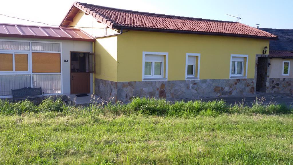 Apartamentos Pumarin Santa Marina  Kültér fotó